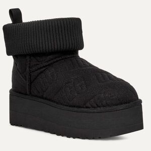 LIKE NEW UGG Classic Mini Platform Felted Boot!